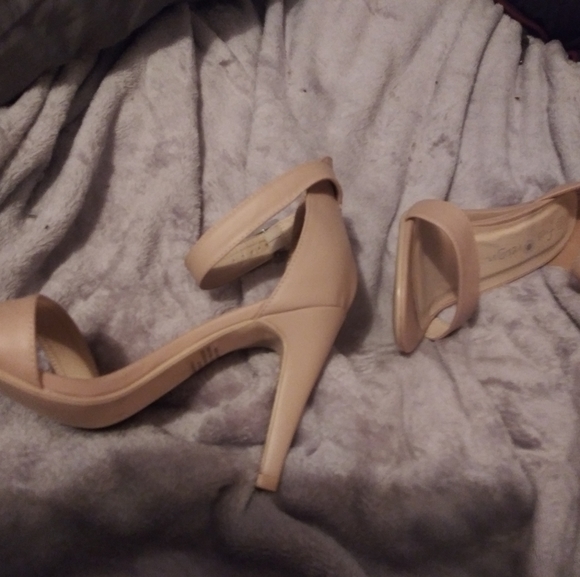 Strappy Heeled Sandals - Picture 2 of 8